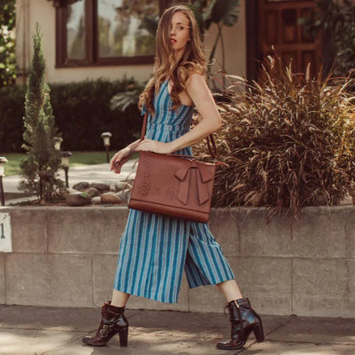 BERNADETTE™ | SHOULDER BACKPACK WITH BOWS